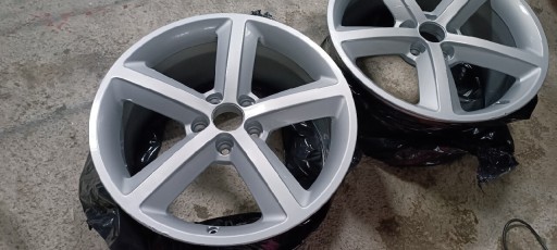 Zdjęcie oferty: 8K06010250 alufelga audi s line 18 5x112