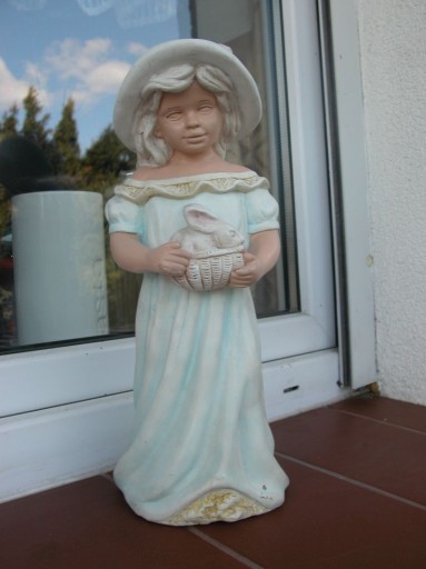 Zdjęcie oferty: figurka- figura dama z królikiem 