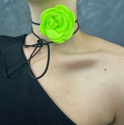 Zdjęcie oferty: Żółty choker na szyję mała Róża 6 cm rzemyk