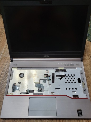 Zdjęcie oferty: Laptop Fujitsu E743