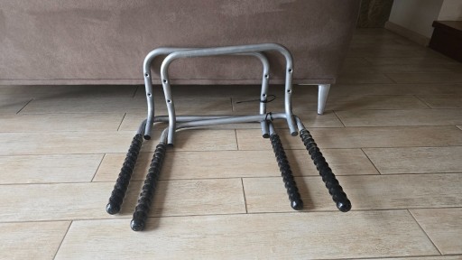Zdjęcie oferty: Wieszak 2szt. uchwyt aluminiowy na rowery (opony zimowe)