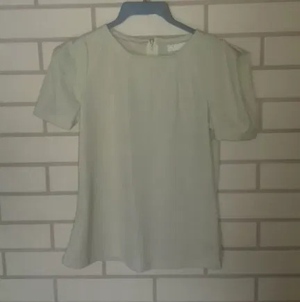 Zdjęcie oferty: Kremowy top bluzeczka z krótkim rękawem rozmiar S