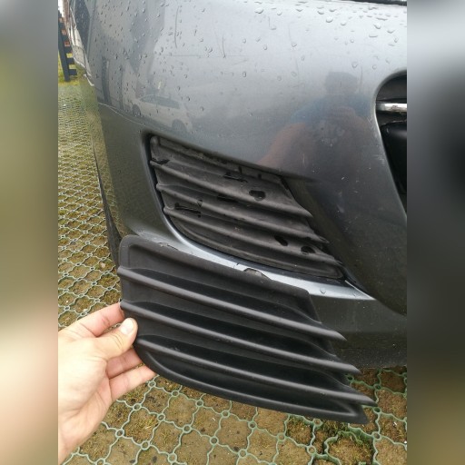 Zdjęcie oferty: Peugeot 207 kratka zderzak przód prawa