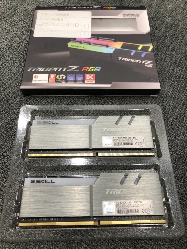 Zdjęcie oferty: G.skill Trident Z  RGB F4-3200C16D-16GTZR   16GB 