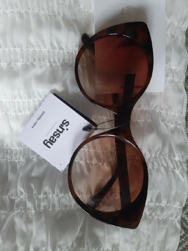 Zdjęcie oferty: Okulary przeciwsłoneczne damskie brązowe Sinsay 