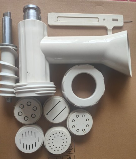 Zdjęcie oferty: Wykrojnik do makaronu robot kuchenny Kenwood 201