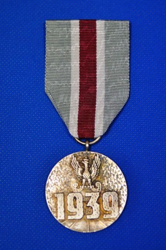 Zdjęcie oferty: medal za wojnę 1939