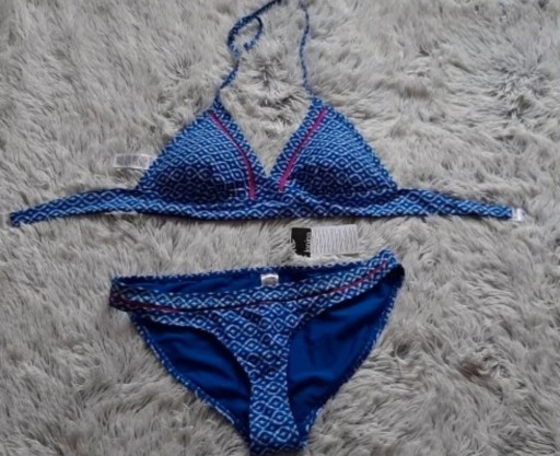 Zdjęcie oferty: Nowy strój kąpielowy XL 48/50 niebieski janina