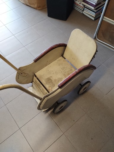 Zdjęcie oferty: Stary wózek dla lalek. 