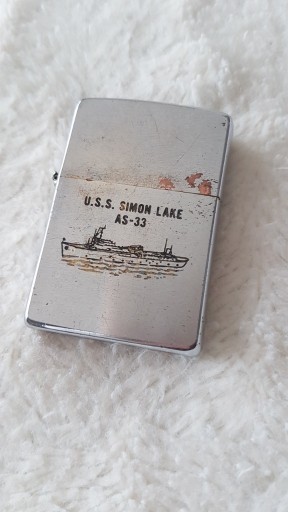 Zdjęcie oferty: Zapalniczka Zippo  USS Simon Lake AS-33 1967r(2)