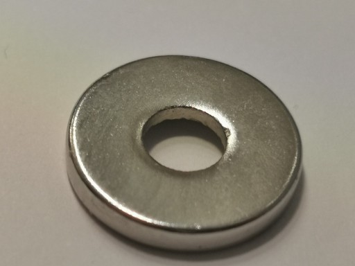 Zdjęcie oferty: Magnes neodymowy pierścień 15x2,5mm 5sztuk