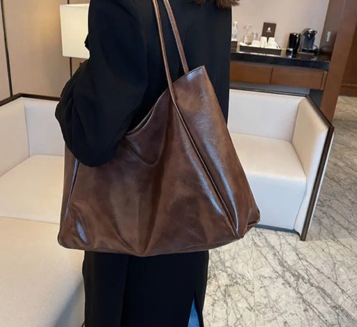 Zdjęcie oferty: Duża brązowa torba na ramię pojemna vintage 