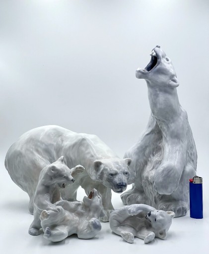 Zdjęcie oferty: Rodzina niedźwiedzi polarnych –  figurki porcelanowe Royal Copenhagen