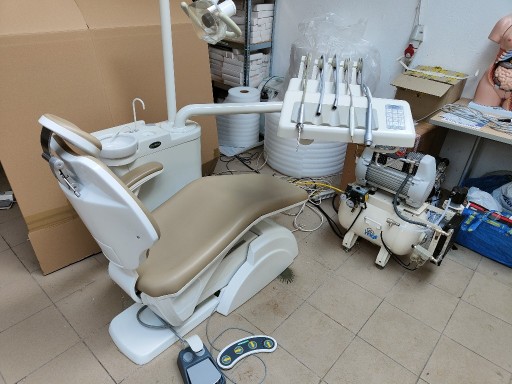 Zdjęcie oferty: Unit stomatologiczny Dentana Exima BEŻOWY - GWAR.!