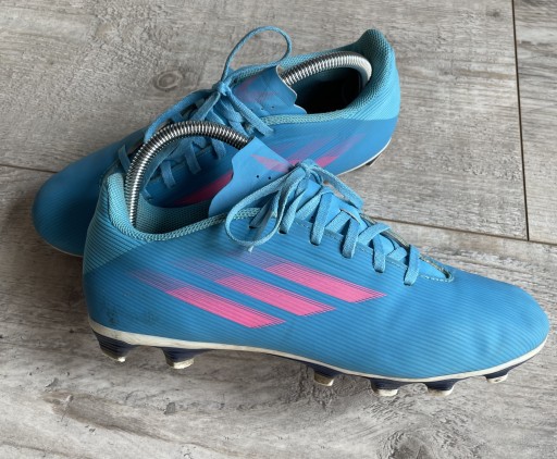 Zdjęcie oferty: Adidas buty korki piłkarskie rozm-41 1/3