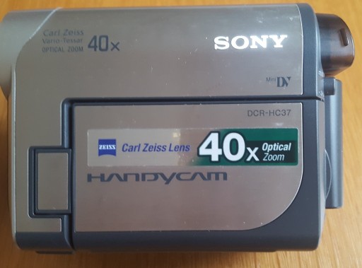 Zdjęcie oferty: Kamera Sony DCR-H37E