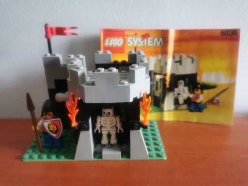 Zdjęcie oferty: LEGO System Skeleton Surprise 6036, Komplet Okazja