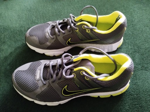 Zdjęcie oferty: Nike Zoom Structure+ 15