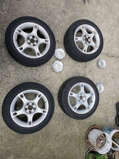 Zdjęcie oferty: Felgi Seat OE 1M0601025m 16" Opony Zimowe