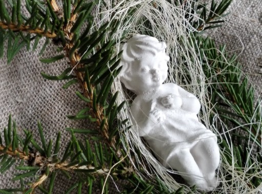 Zdjęcie oferty: Dzieciątko Jezus do szopki bożonarodzeniowej z gipsu 7cm 