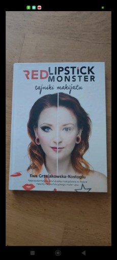 Zdjęcie oferty: Red lipstic monster tajniki makijażu 