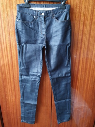 Zdjęcie oferty: Damskie granatowe jeansy Calvin Klein - idealne