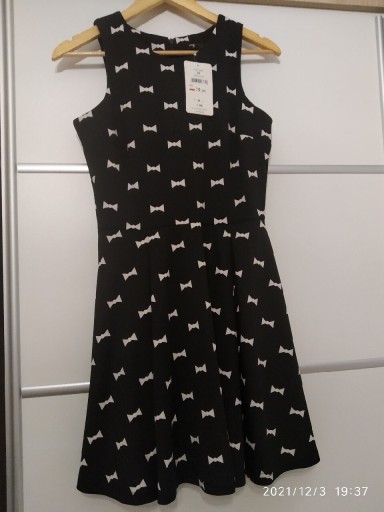 Zdjęcie oferty: Nowa czarna sukienka w kokardki rozm M 