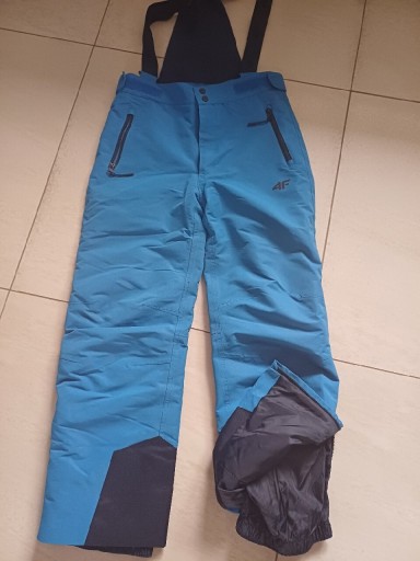 Zdjęcie oferty: Spodnie narciarskie niebieskie 4f rozmiar 158