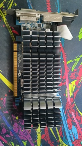 Zdjęcie oferty: Karta graficzna VGA GF210 DDR3 1 GB hdmi