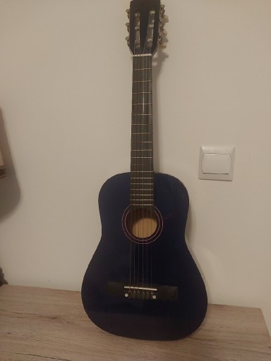 Zdjęcie oferty: Gitara dziecięca 77 cm. Drewniana stan bdb