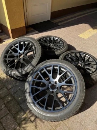 Zdjęcie oferty: Komplet kół BMW X6 X5 20'' 275/40R20 czarne zima