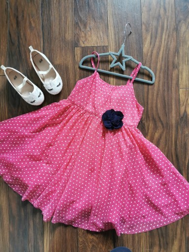 Zdjęcie oferty: H&M śliczna tiulowa sukienka z kwiatem 3D 3-4l