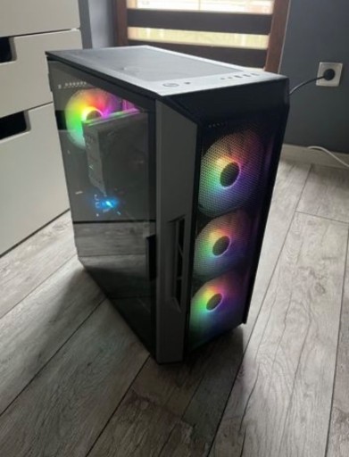 Zdjęcie oferty: Komputer gamingowy + Monitor MSI Optix G24C6