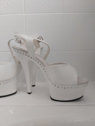 Zdjęcie oferty: Buty Pleaser r.9 39 jak nowe białe platformy pole 