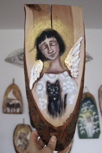 Zdjęcie oferty: Anioł z kotkiem lite drewno 