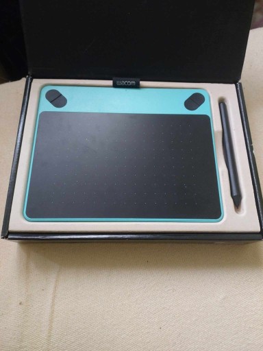 Zdjęcie oferty: Tablet graficzny Wacom Intuos Art S CTH-490