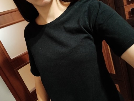 Zdjęcie oferty: Czarna bluzka z Amisu w rozmiarze S