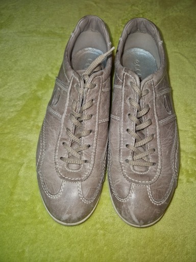 Zdjęcie oferty: Buty znanej marki Ecco r37