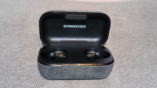 Zdjęcie oferty: Etui do słuchawek  Sennheiser momentum 2 TW