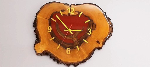 Zdjęcie oferty: Zegar ścienny (z plastra orzecha włoskiego)