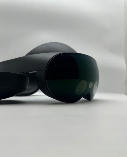 Zdjęcie oferty: Oculus Meta Quest Pro + POWERBANK 