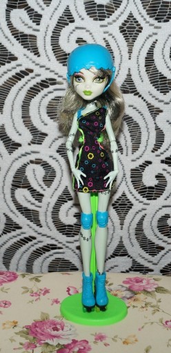 Zdjęcie oferty: Monster High FRANKIE STEIN lalka Skultimate Roller