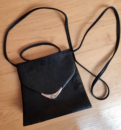 Zdjęcie oferty: Mała czarna torebka z długim uchwytem
