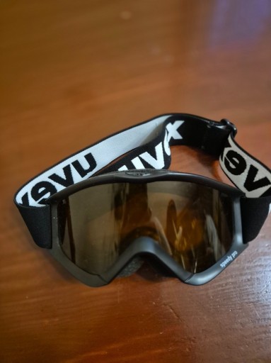 Zdjęcie oferty: Google narciarskie UVEX speedy pro dla dziecka
