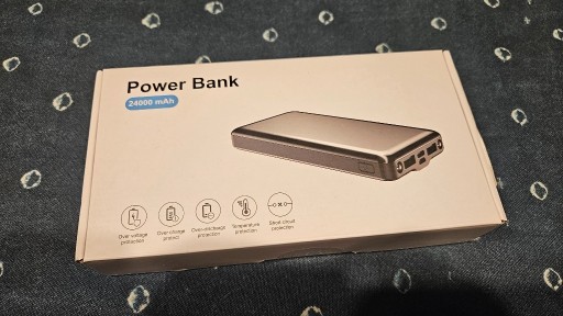 Zdjęcie oferty: NOWY Power Bank 24000 mAh latarka USB C
