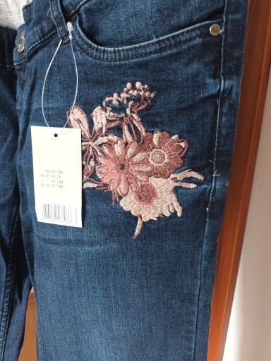 Zdjęcie oferty: Spodnie jeansowe ciążowe S 36 z haftem Skinny
