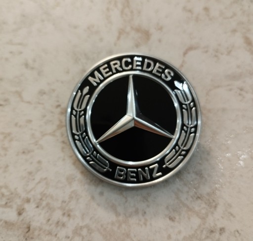Zdjęcie oferty: Mercedes Benz- emblemat, znaczek oryginał