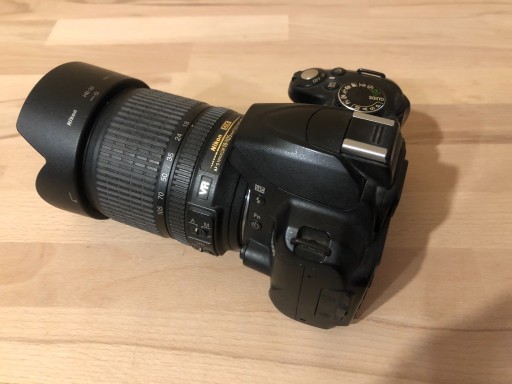 Zdjęcie oferty: NIKON D3000 OBIEKTYW AF-S NIKKOR 18-105mm