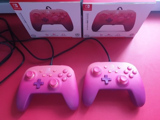 Zdjęcie oferty: 2x PowerA SWITCH Pady przewodowe Fuchsia Fantasy