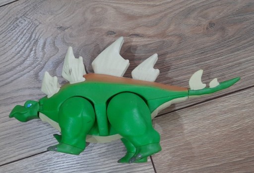 Zdjęcie oferty: Dinozaur plastik twardy